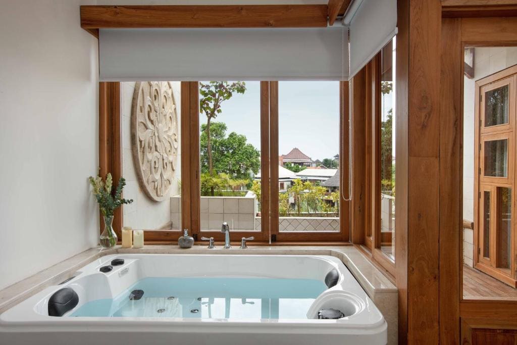 Junior Suite with Balcony room - Image 1