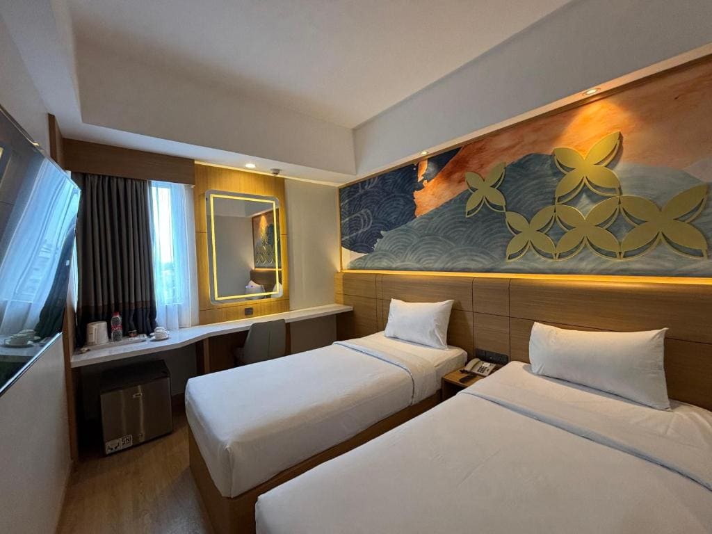 Superior Twin Room room - Image 3