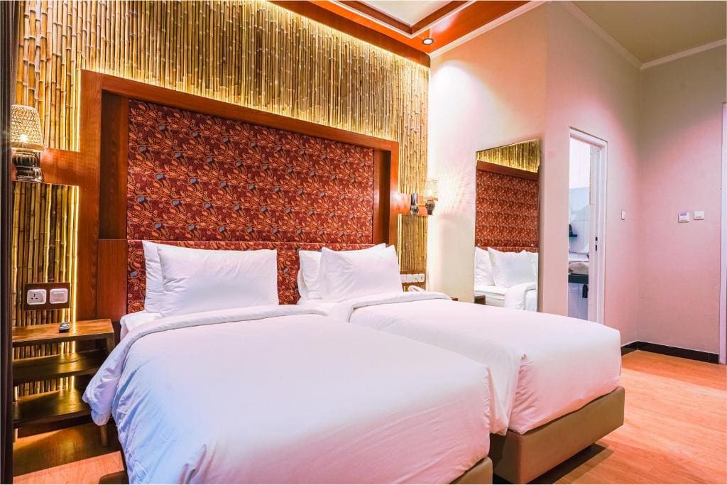 Superior Twin Room room - Image 2