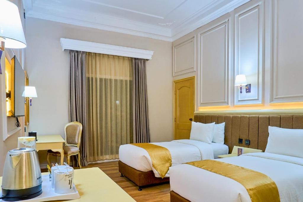 Deluxe Palace Twin Room room - Image 1