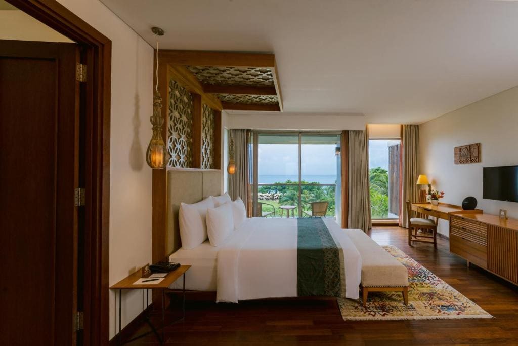 One-Bedroom Suite with Ocean View room - Image 3