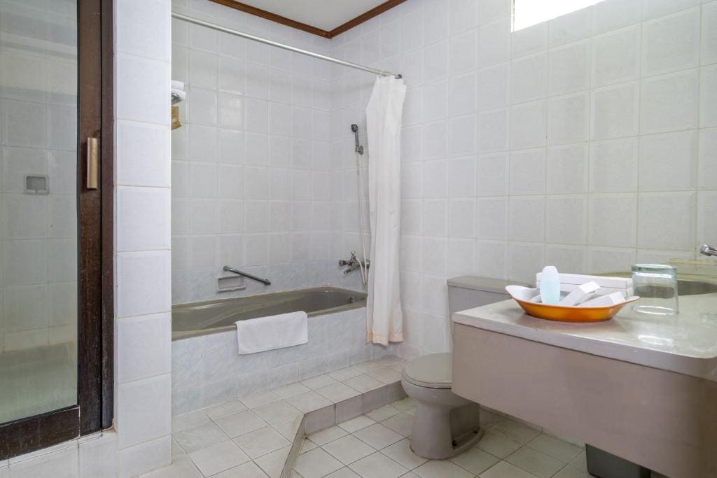Standard Twin Room with Garden View room - Image 3