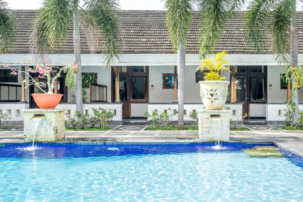 Deluxe Double or Twin Room with Pool View room - Image 3