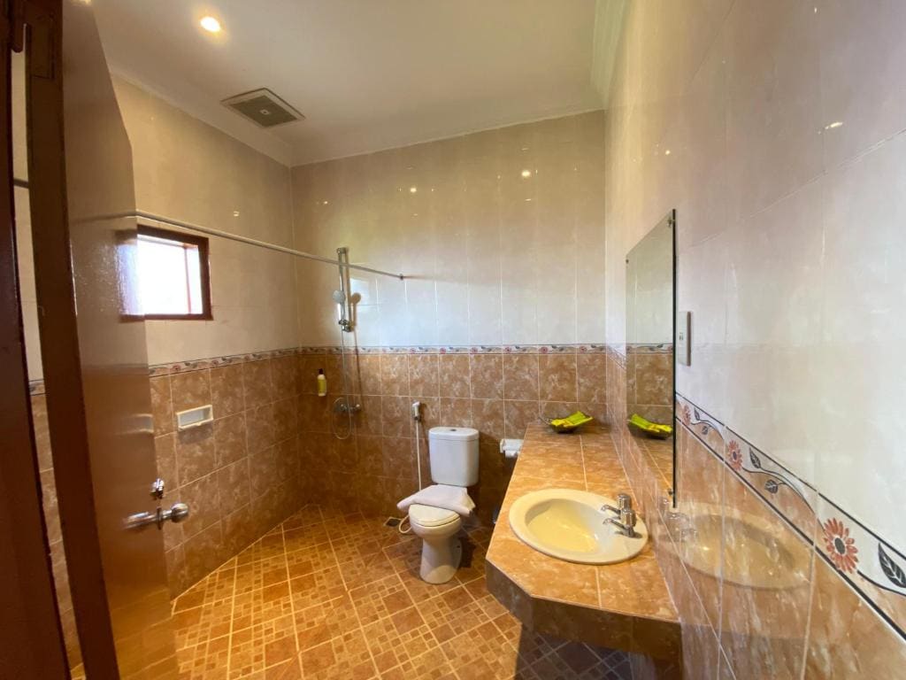Family Room room - Image 3