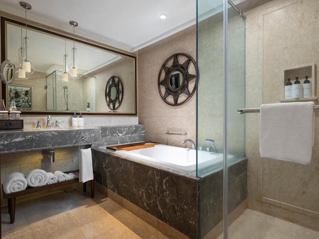 Classic King Room with Garden View and Singaraja Space Access room - Image 3