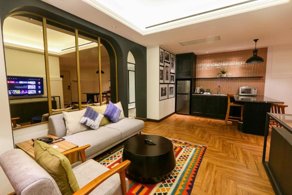 Executive Suite room - Image 2