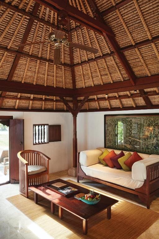Beach View Pool Villa room - Image 3