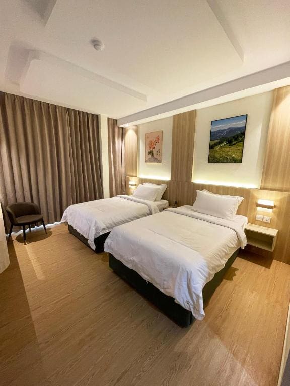 Deluxe Twin Room room - Image 1
