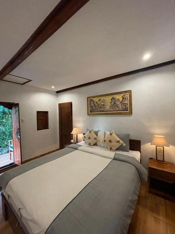 Double Room with Garden View room - Image 3