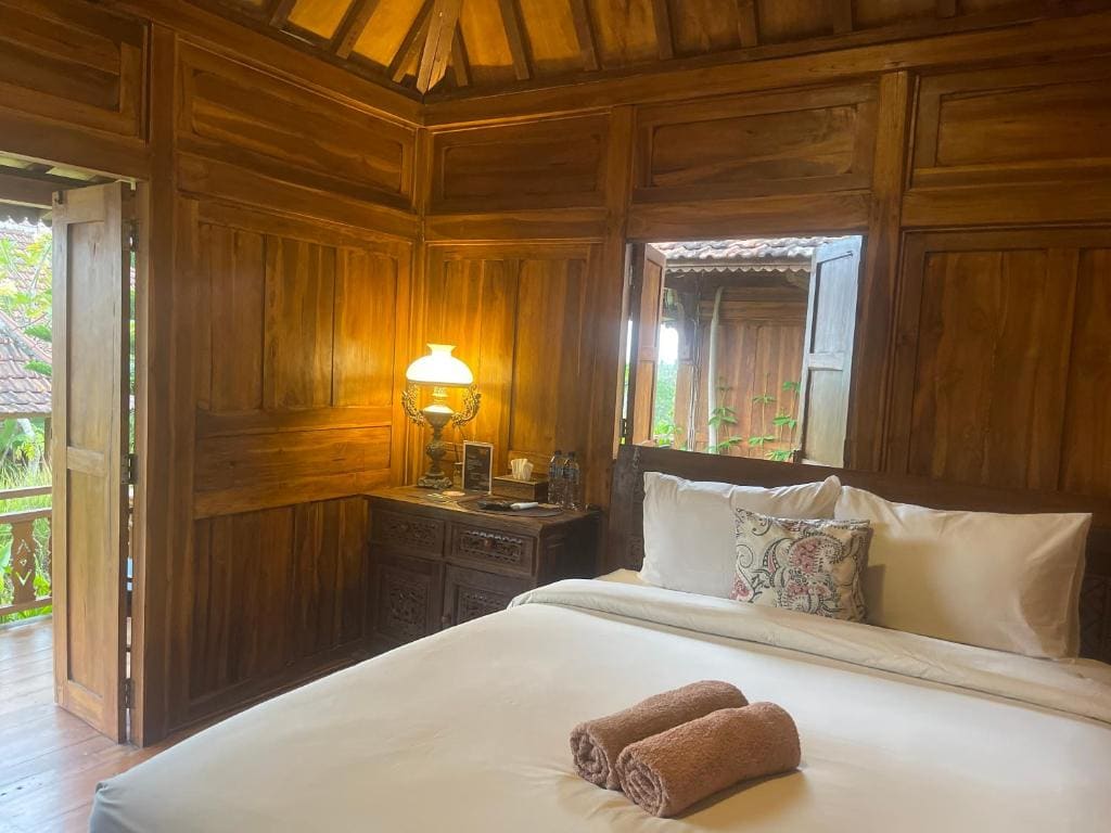 Deluxe Double Room with Balcony room - Image 1