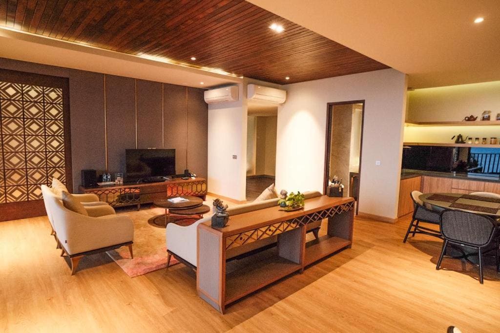Suite with Sea View room - Image 3