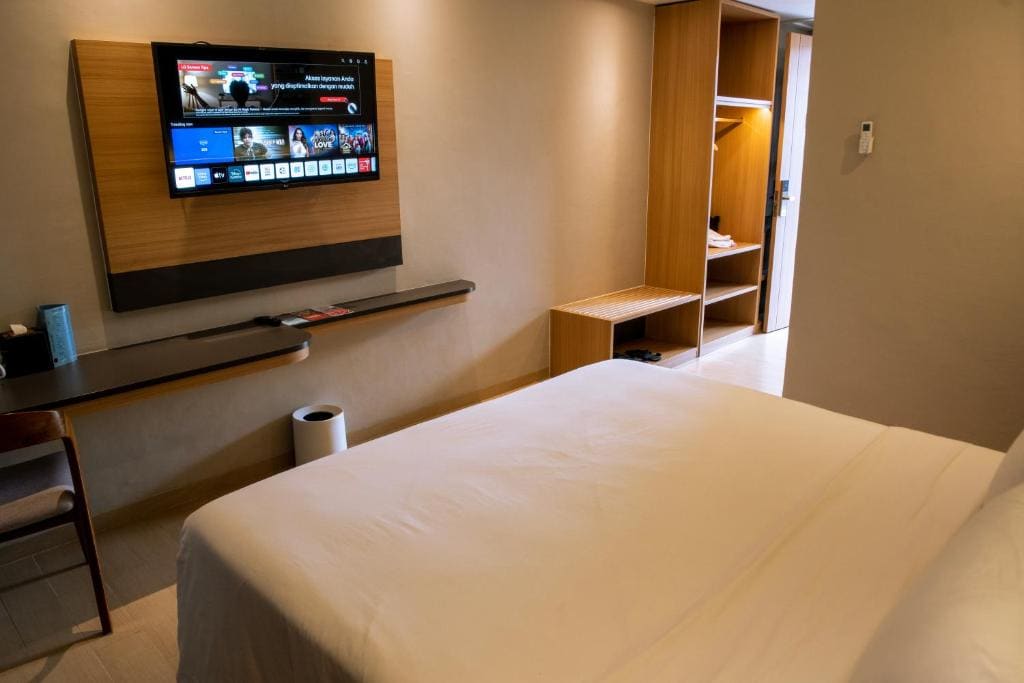 Deluxe King Room room - Image 2