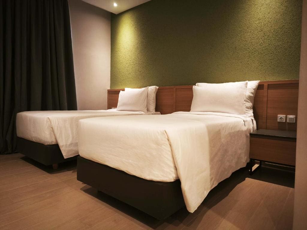 Deluxe Twin Room room - Image 2