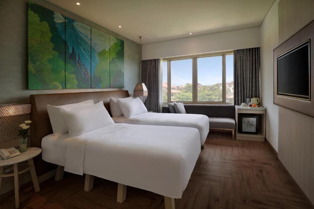 Deluxe Twin Room with Ocean View with Free Benefit room - Image 1