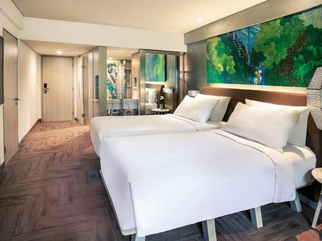 Deluxe Twin Room with Free Benefit room - Image 2