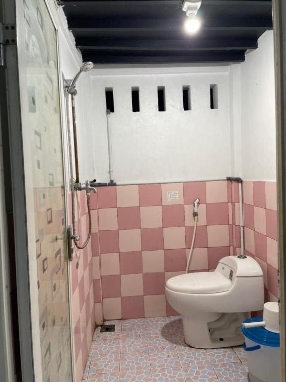 Large Single Room room - Image 1