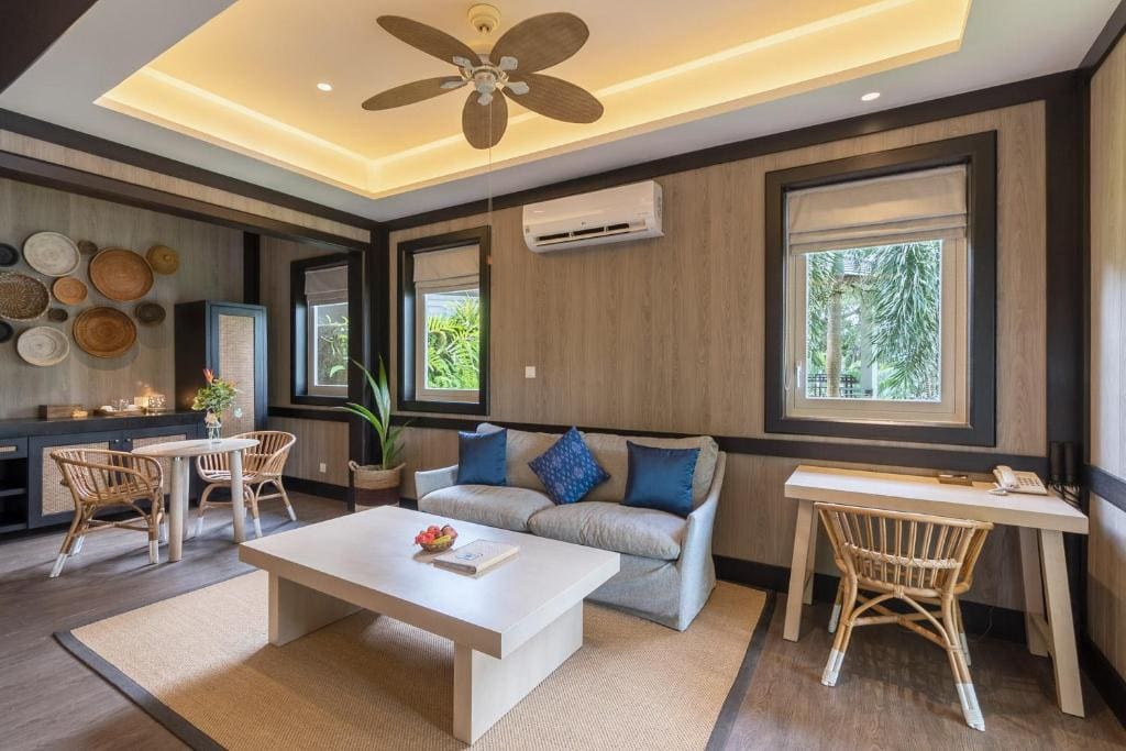 Deluxe Double or Twin Room with Sea View room - Image 2