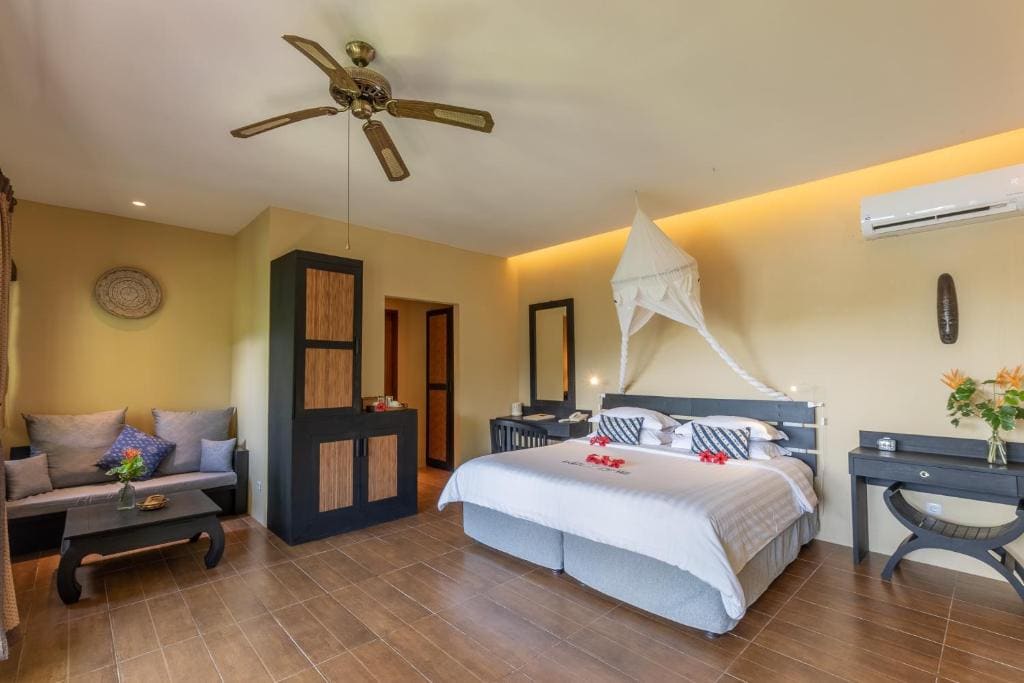 Double or Twin Room with Sea View room - Image 1