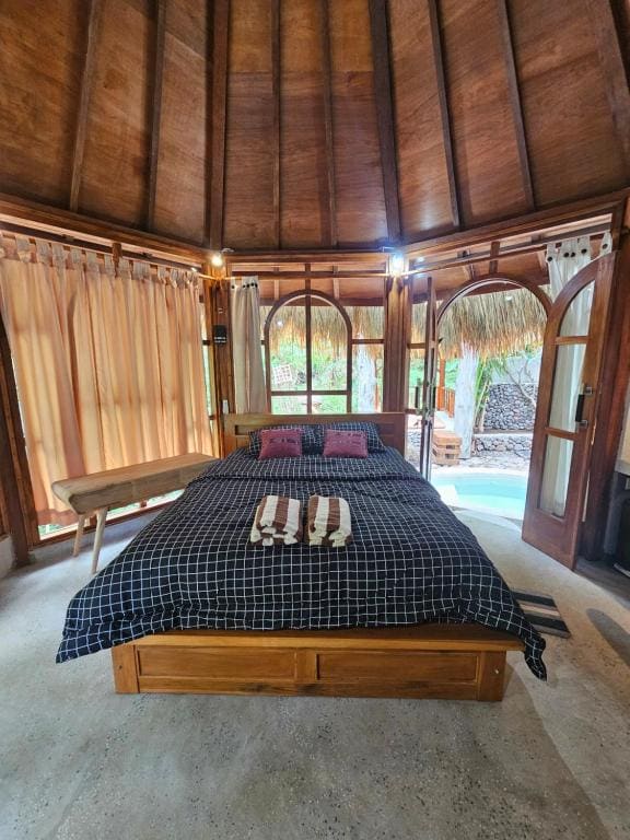 Infinity Villa room - Image 3