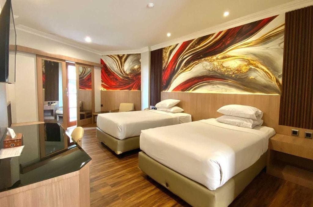 Double or Twin Room with Balcony room - Image 2