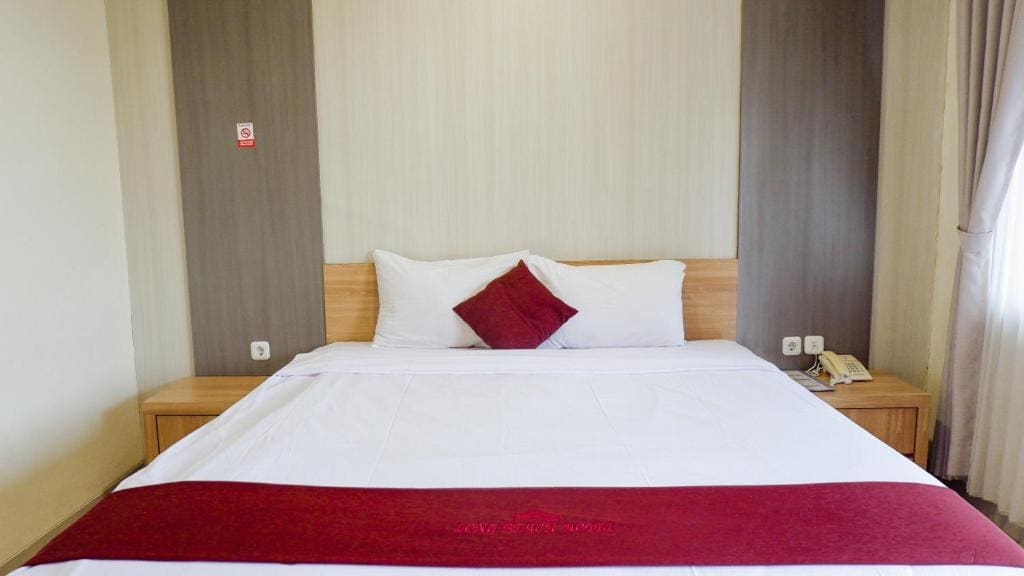 Deluxe King Room room - Image 2