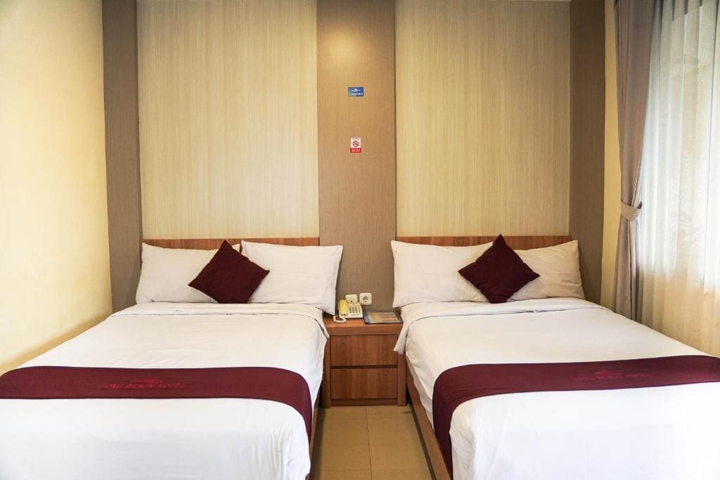 Deluxe Twin Room room - Image 2