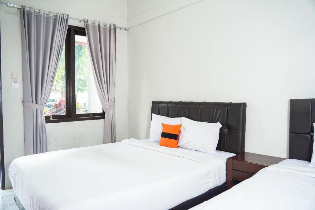 Standard Twin Room room - Image 1