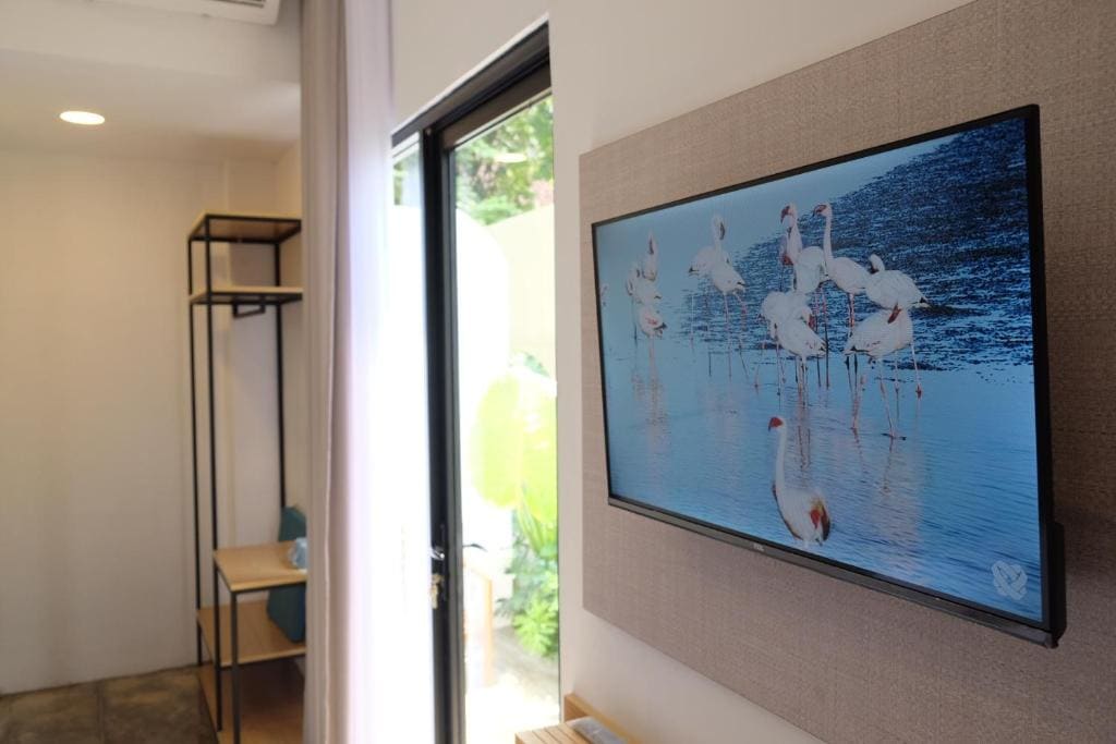 Deluxe Double Room with Balcony room - Image 2