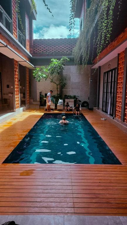 Double Room with Pool View room - Image 1