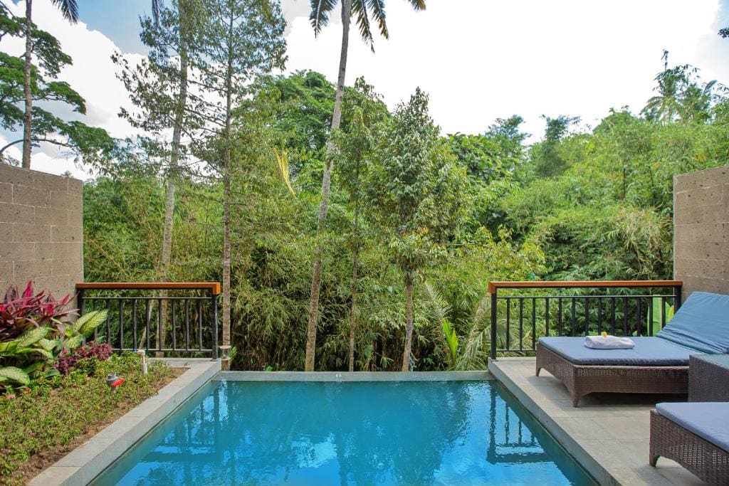 Suite with Private Pool and Jungle View room - Image 2