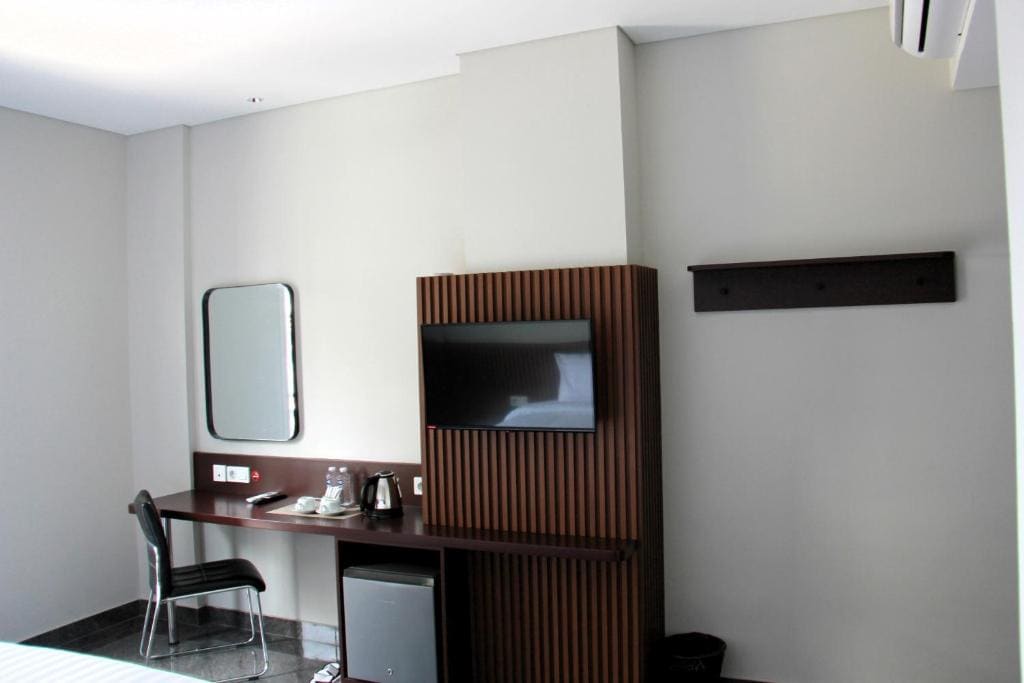 Deluxe King Room room - Image 2