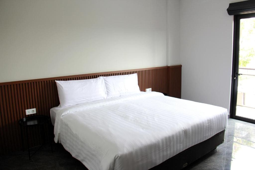 Deluxe King Room room - Image 1