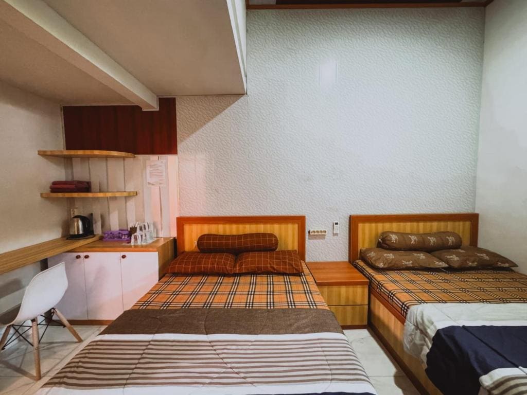 Deluxe Double or Twin Room with Balcony room - Image 1