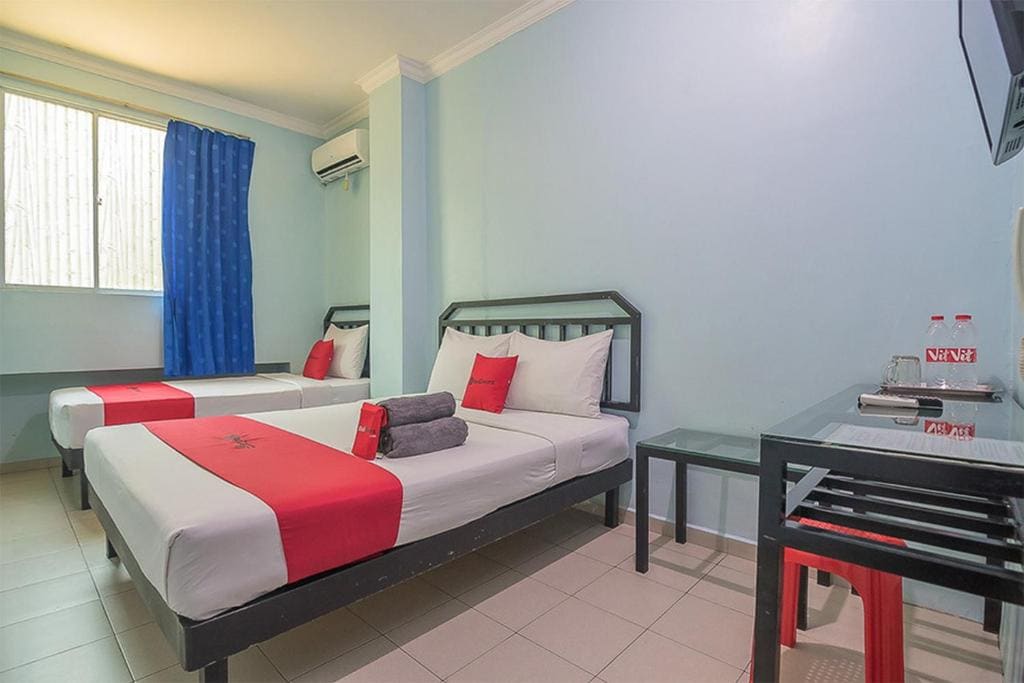 Family Room room - Image 1