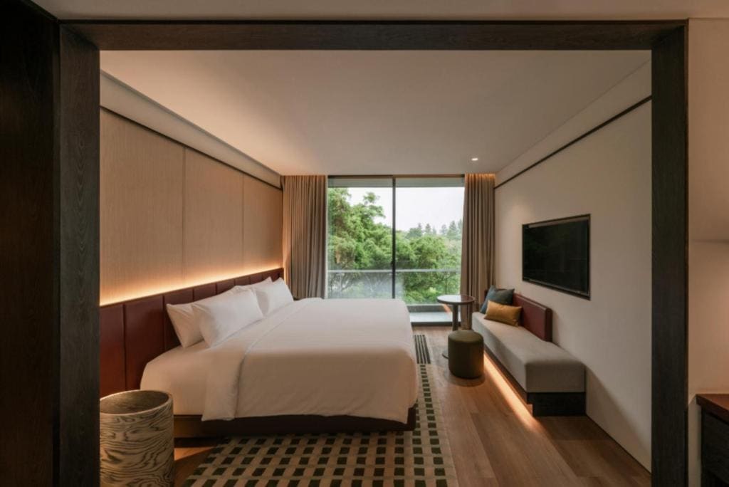 Nawana Deluxe Room room - Image 2