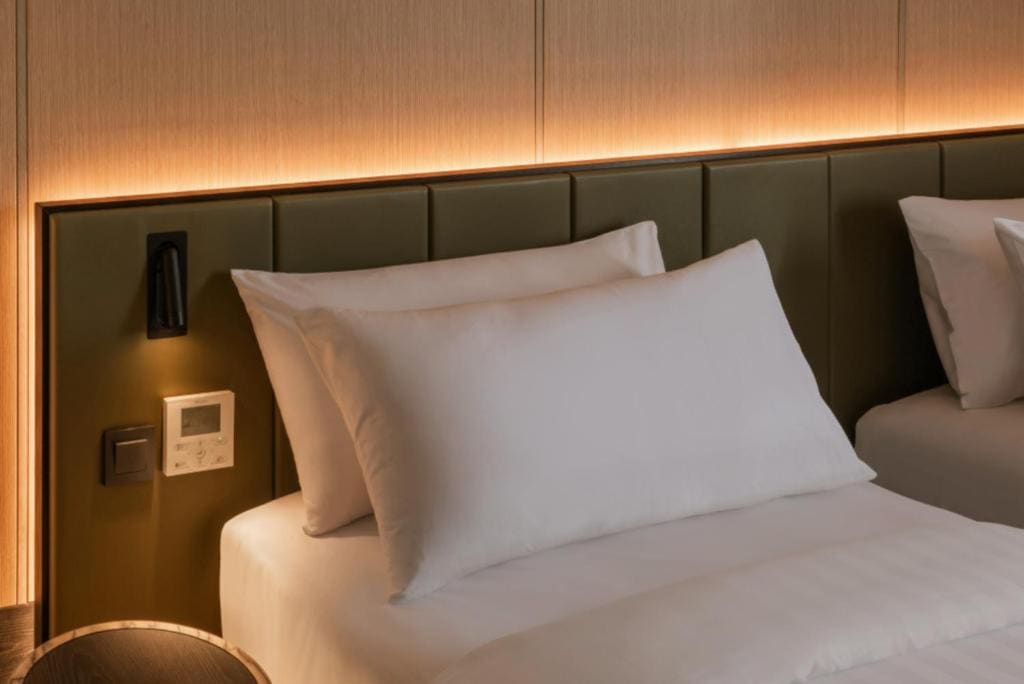 Nawana Deluxe Room room - Image 3