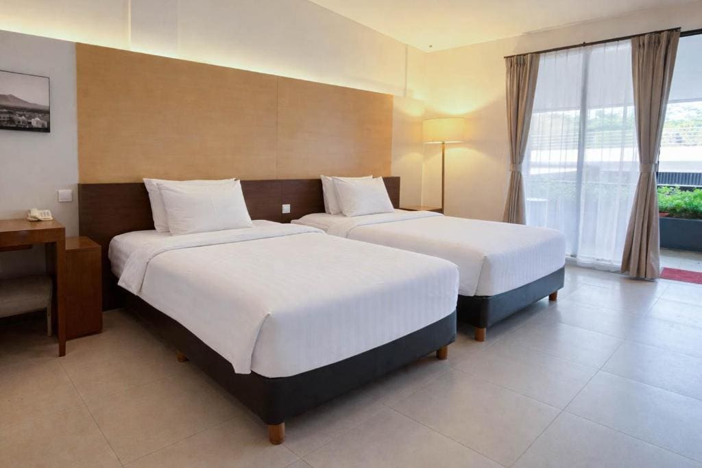Deluxe Room Pool Level room - Image 2