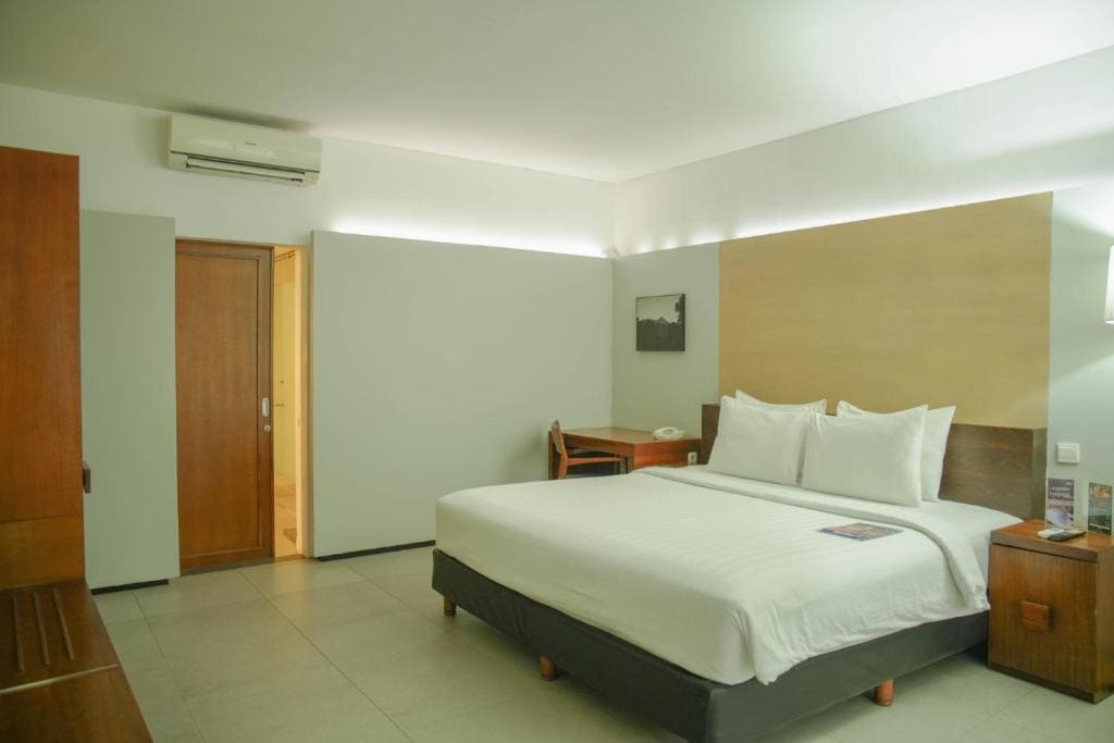 Deluxe Double or Twin Room room - Image 2