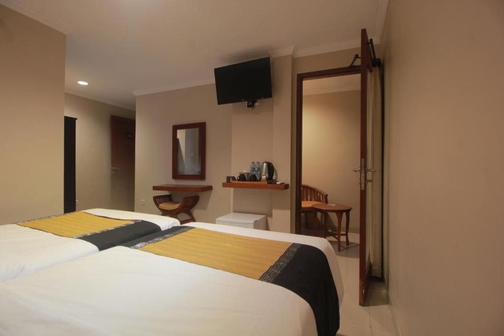 Standard Double or Twin Room with Balcony room - Image 2