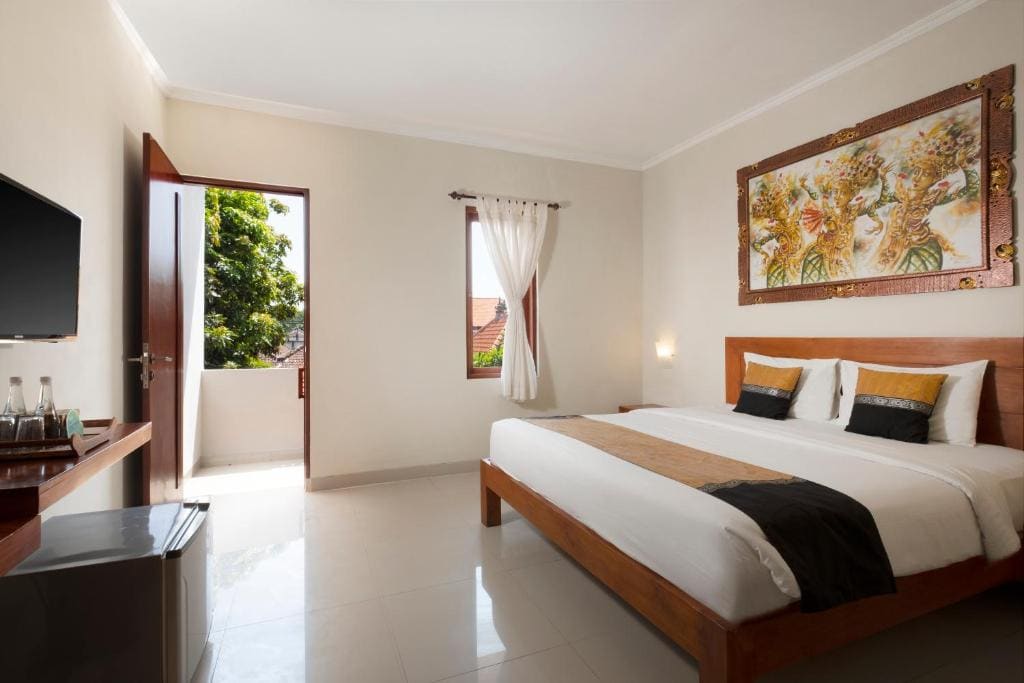 Superior Room with Balcony room - Image 1