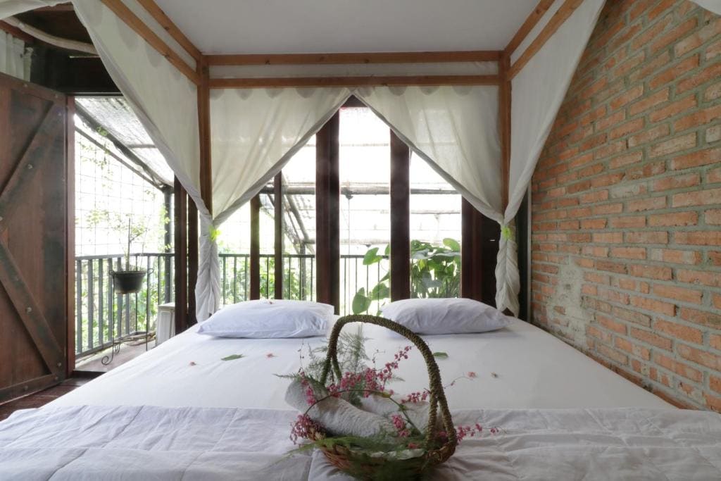 Deluxe Double Room with Balcony room - Image 2