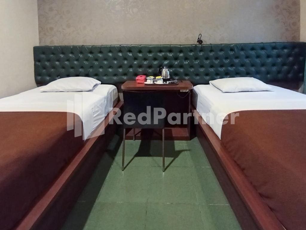 Deluxe Twin Room room - Image 1