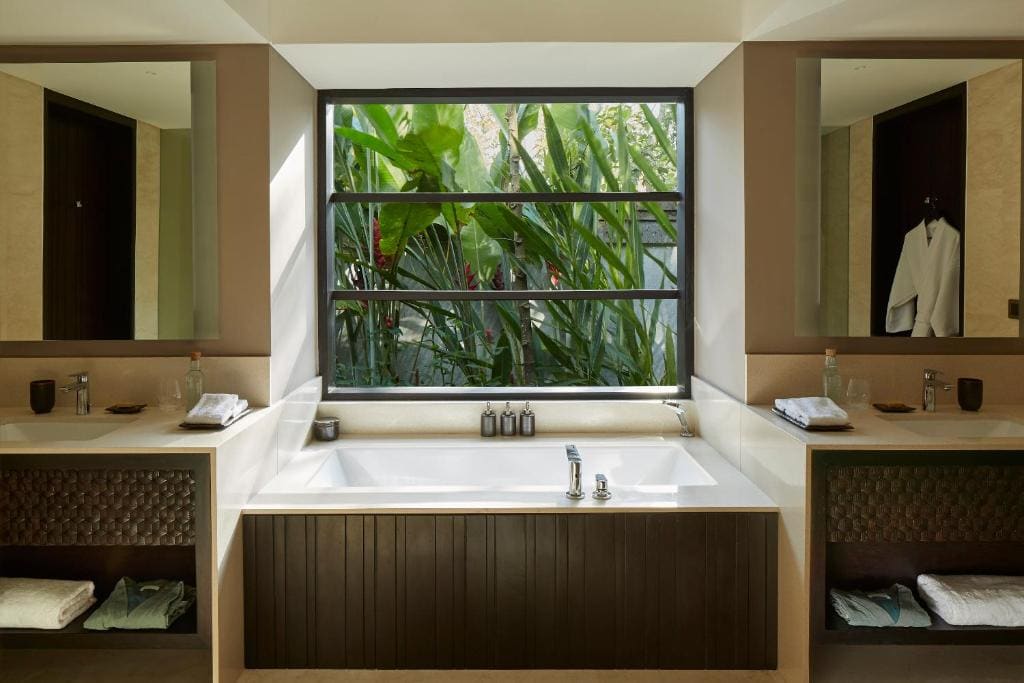 River Pool Pavilion room - Image 3