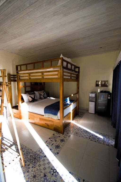 Family Room with Sea View room - Image 1