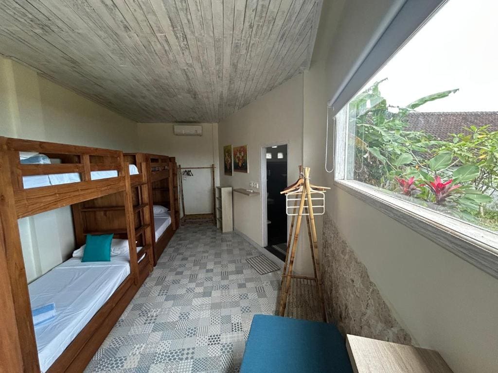 Family Room with Side Sea View room - Image 3