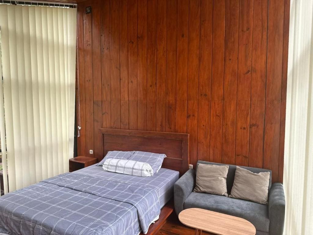 One-Bedroom Bungalow room - Image 3
