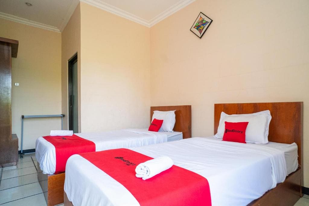 Standard Twin Room room - Image 2