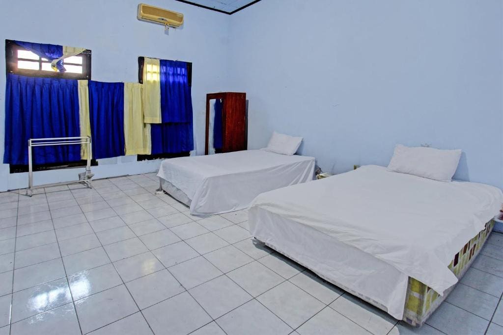 Economy Twin Room room - Image 2