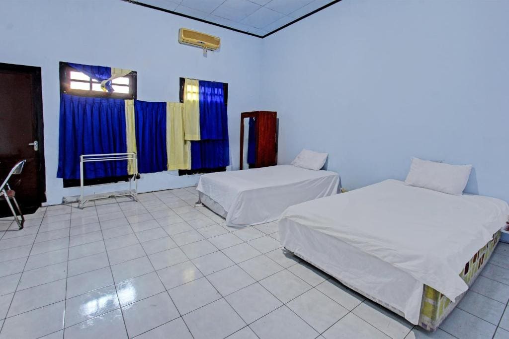 Economy Twin Room room - Image 1