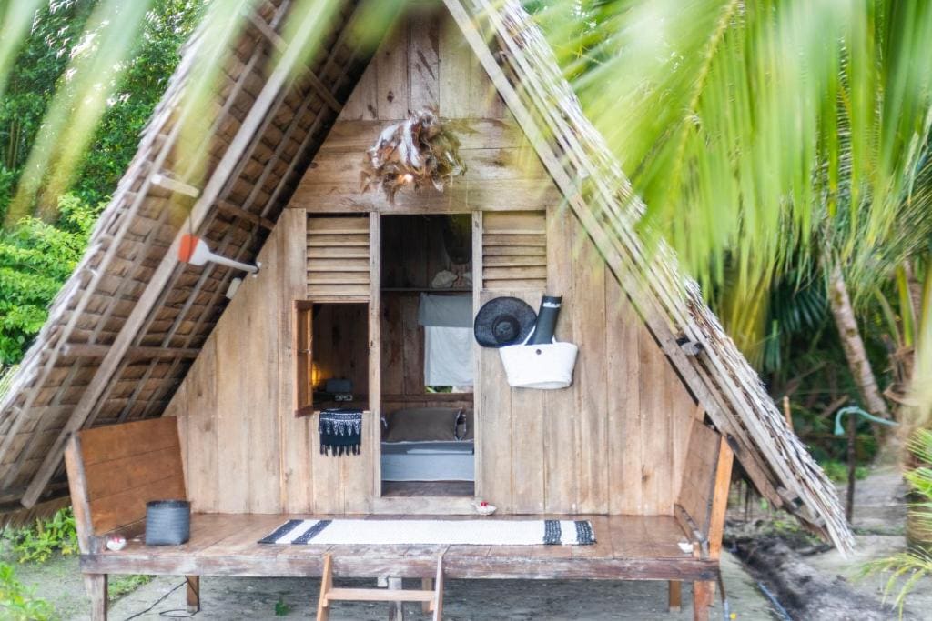 Bungalow - Beach Front room - Image 1
